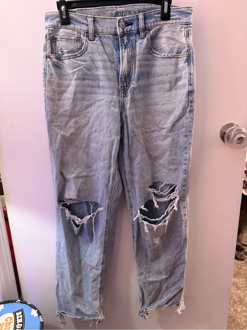 Light Wash Distressed Women’s Jeans